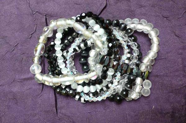 bracelets aimantés en perles de verre